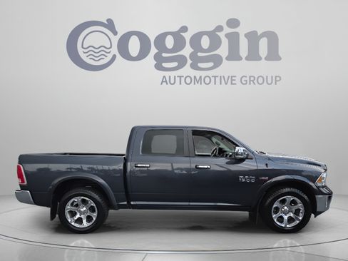 Used 2017 RAM 1500 Laramie AWD/4WD image 6
