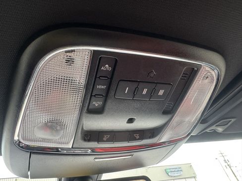 Used 2022 Dodge Charger Scat Pack w/ Plus Group image 30