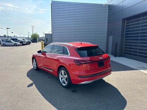 Used 2019 Audi e-tron Premium Plus AWD/4WD image 3