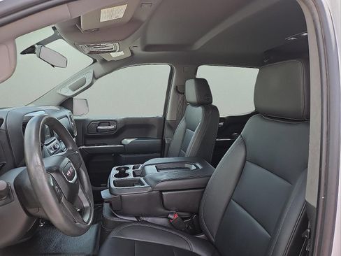 Used 2020 GMC Sierra 1500 4x4 Crew Cab w/ Sierra Value Package image 9
