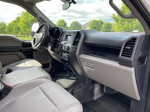 Used 2022 Ford F250 XL w/ Power Equipment Group AWD/4WD image 25