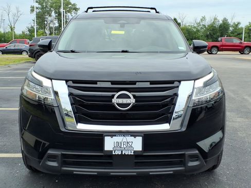 Used 2022 Nissan Pathfinder SV AWD/4WD image 34