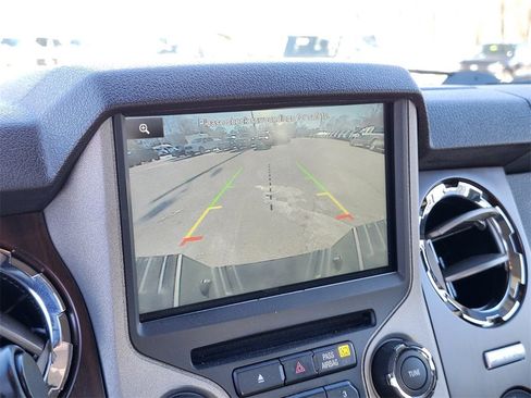 Used 2016 Ford F250 Lariat w/ Lariat Interior Package image 21