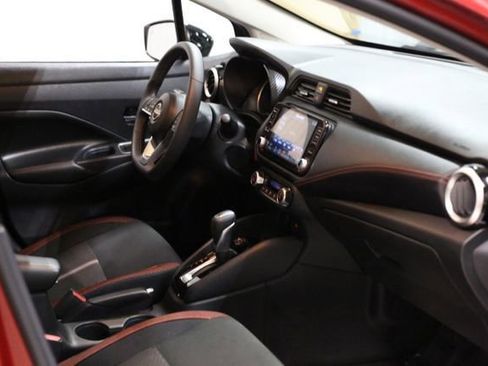 Certified 2025 Nissan Versa SR w/ Trunk Package image 27