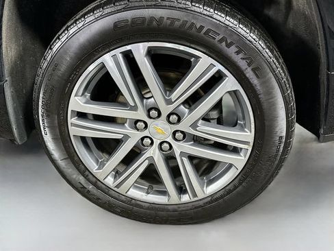 Used 2023 Chevrolet Traverse High Country w/ LPO, Floor Liner Package AWD/4WD image 33