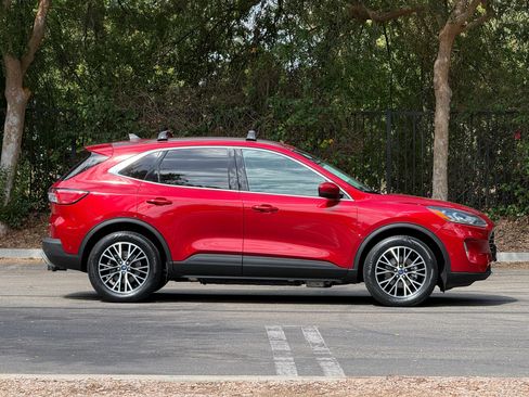 Used 2021 Ford Escape Titanium FWD image 5