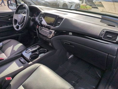 Used 2020 Honda Pilot Touring image 33