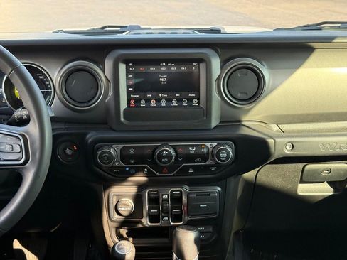Used 2023 Jeep Wrangler Unlimited AWD/4WD image 15