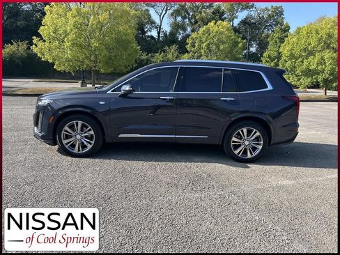 Used 2025 Cadillac XT6 Premium Luxury w/ Technology Package FWD image 4
