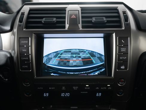 Used 2021 Lexus GX 460 Premium w/ Premium Package image 38