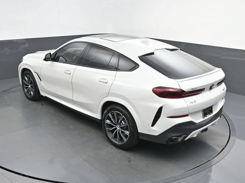Used 2022 BMW X6 xDrive40i w/ Executive Package AWD/4WD image 36