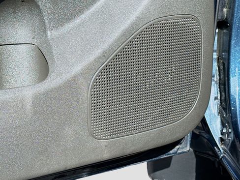 Used 2020 Nissan Frontier SV RWD image 22