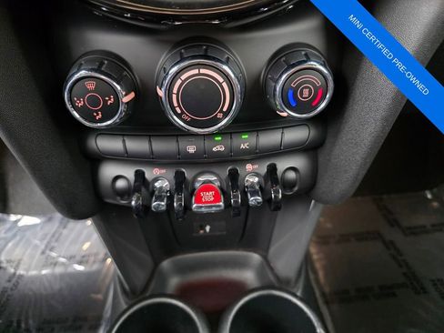 Used 2024 MINI Cooper 4-Door Hardtop w/ Storage Package FWD image 22