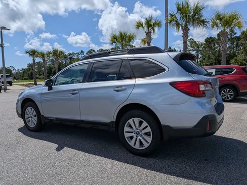 Used 2018 Subaru Outback 2.5i Premium AWD/4WD image 5