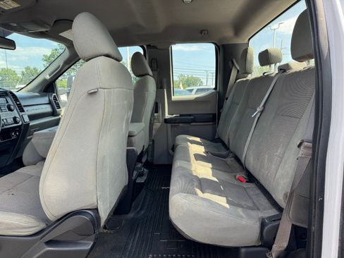 Used 2018 Ford F250 XL w/ Power Equipment Group AWD/4WD image 16