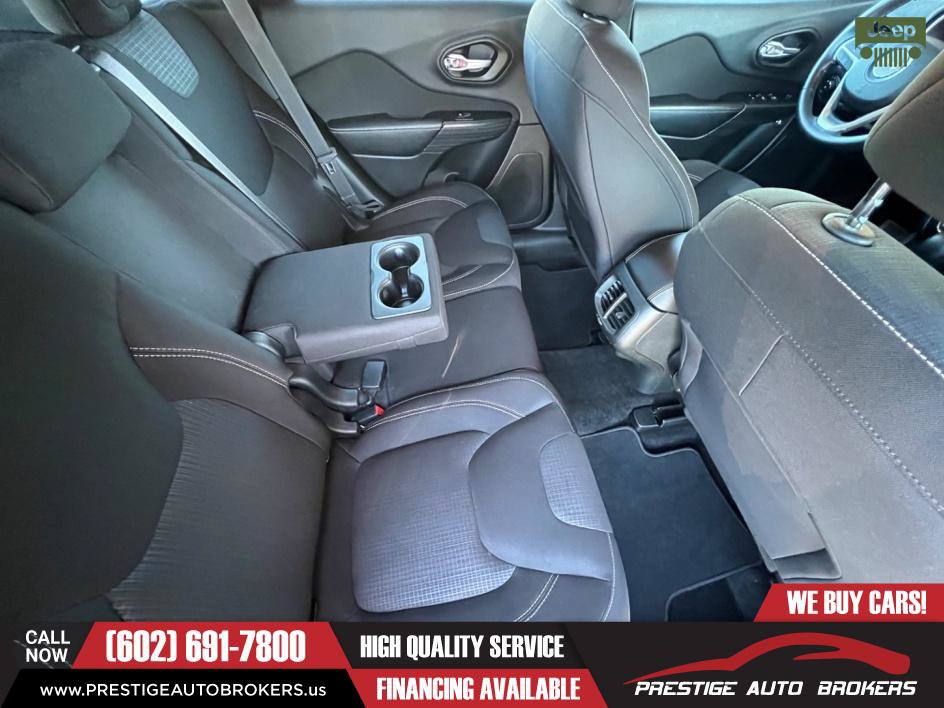 Used 2015 Jeep Cherokee Latitude w/ Comfort/Convenience Group FWD image 42