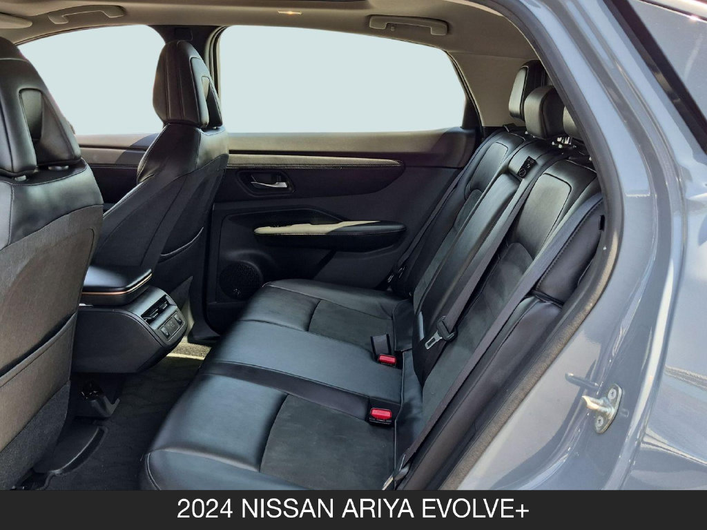 Used 2024 Nissan Ariya AWD image 17