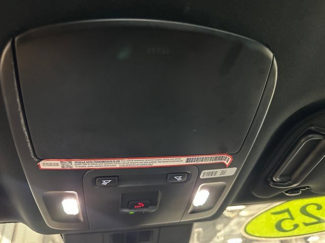 Used 2025 Toyota Camry SE FWD image 30