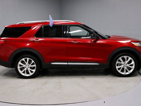 Certified 2022 Ford Explorer Platinum w/ Technology Package image 6