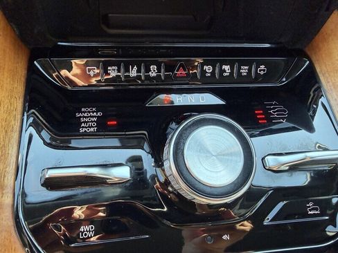 Used 2022 Jeep Grand Wagoneer Series II image 43