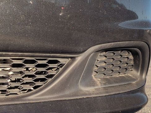 Used 2019 Dodge Grand Caravan SE w/ UConnect Hands-Free Group image 11