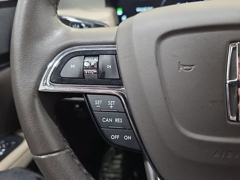 Certified 2022 Lincoln Nautilus FWD image 13