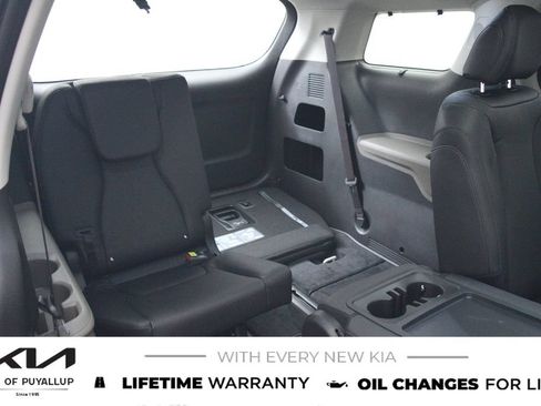 New 2027 Kia Carnival SX FWD image 15
