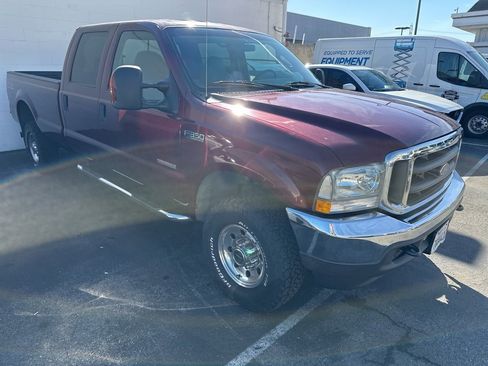 Used 2004 Ford F350 XLT image 2