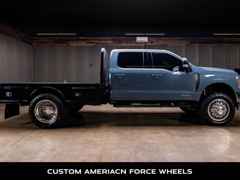 Used 2023 Ford F350 Lariat AWD/4WD image 9