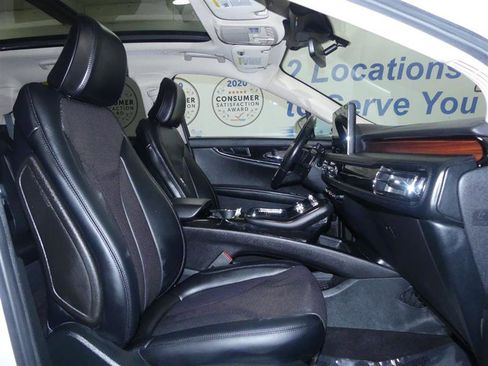 Used 2022 Lincoln Nautilus Reserve w/ Luxury Package image 8