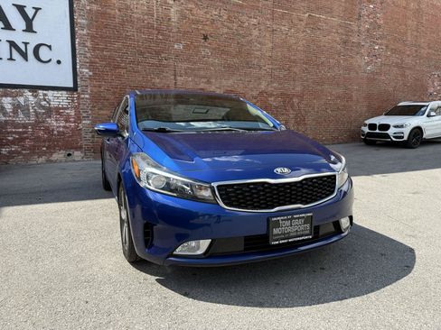Used 2018 Kia Forte S w/ S Technology Plus Package FWD image 2