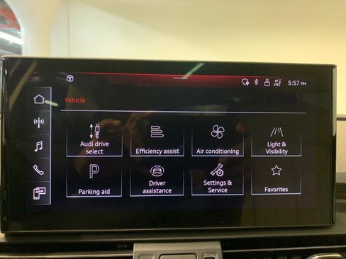 Used 2023 Audi Q5 2.0T Premium w/ Convenience Package image 28