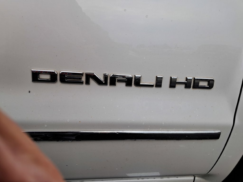 Used 2018 GMC Sierra 2500 Denali w/ Duramax Plus Package AWD/4WD image 12