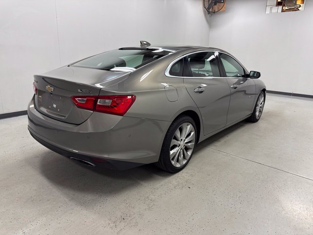 Used 2017 Chevrolet Malibu Premier w/ Premier Sun and Wheel Package FWD image 3