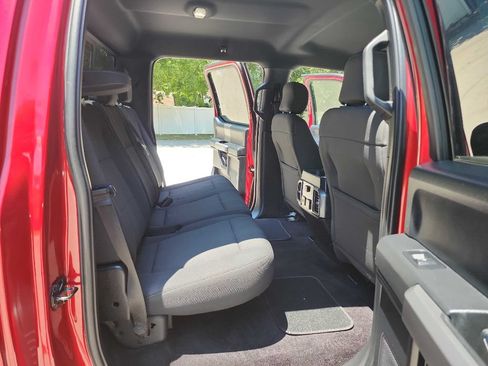 Used 2017 Ford F150 XLT w/ Equipment Group 302A Luxury AWD/4WD image 41