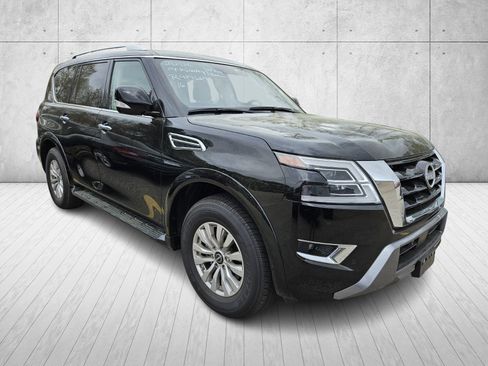 Used 2024 Nissan Armada SV image 2