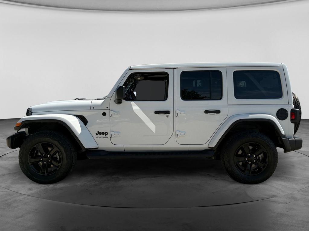 Used 2022 Jeep Wrangler Unlimited Sahara AWD/4WD image 5