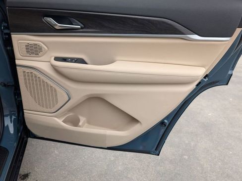 New 2026 Jeep Grand Cherokee L Limited image 32