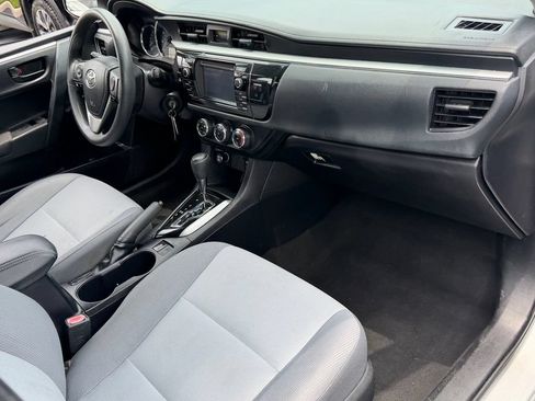 Used 2016 Toyota Corolla L FWD image 17