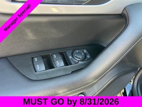 Used 2024 Chevrolet Blazer LT w/ Convenience Package FWD image 13