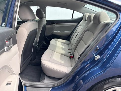 Used 2020 Hyundai Elantra SE FWD image 12