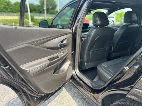 Used 2025 Buick Envista Avenir FWD image 37