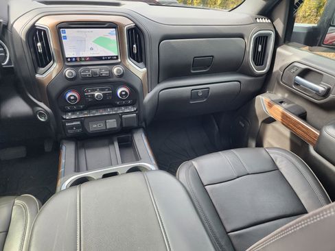 Used 2023 Chevrolet Silverado 2500 High Country w/ Z71 Off-Road Package image 19