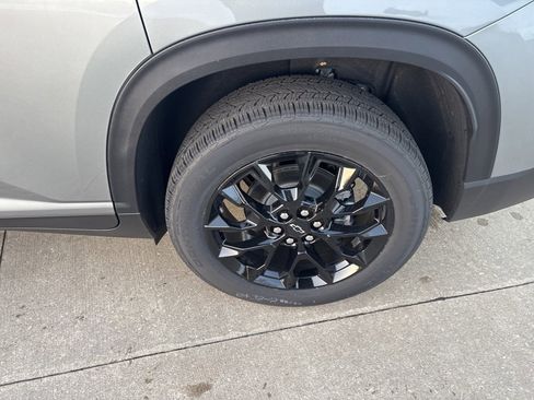 New 2025 Chevrolet Traverse LT w/ Midnight/Sport Edition image 57