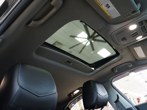 Used 2018 Cadillac ATS Luxury w/ Safety and Security Package image 10