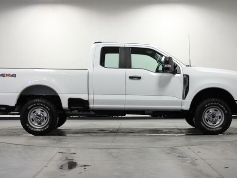 Used 2024 Ford F250 XL w/ XL Off-Road Package image 3