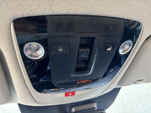 Certified 2023 Kia Niro SX Touring FWD image 12