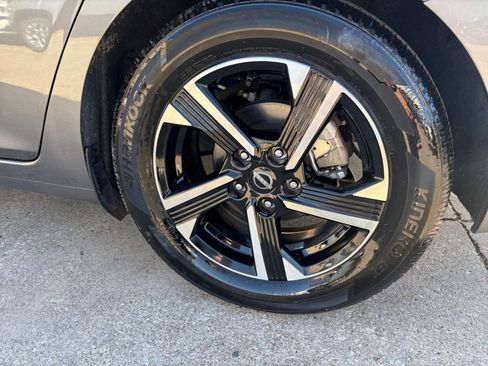 Used 2025 Nissan Sentra SV image 28