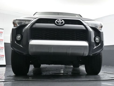 Used 2019 Toyota 4Runner TRD Off-Road Premium image 32