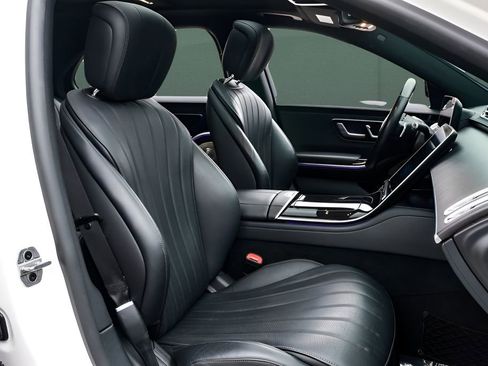 Used 2022 Mercedes-Benz S 500 4MATIC w/ AMG Line Package image 37